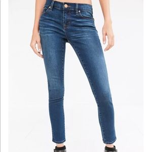 BDG Mid Rise Twig Ankle Jeans Size 28w 29L Blue #e36